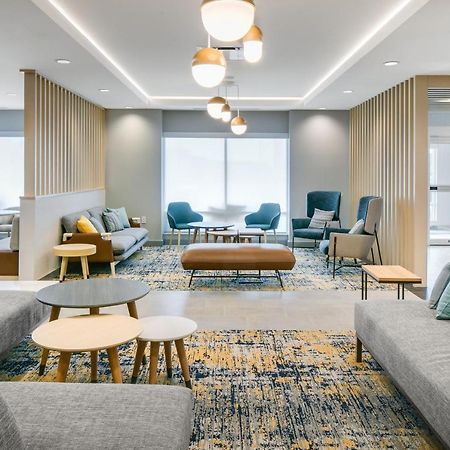Towneplace Suites By Marriott Oconomowoc Bagian luar foto